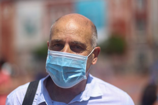 Ce recomandă medicul Virgil Musta autorităților: “Ideal ar fi să se blocheze totul două sau trei săptămâni. Acum va trebui să alegem între ce putem salva şi ce nu”