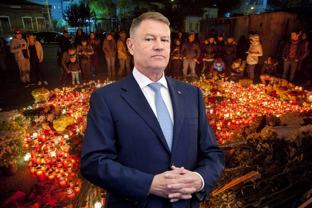 COLECTIV 5 ani. Întrebat de ce mor românii în spitale, președintele Iohannis a spus ”ne considerăm informați” în 2016 și ”voi cere o informare” în 2020!