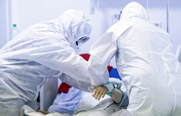 Situaţie disperată într-un spital Covid-19 din Botoșani. ”Doi pacienţi din trei nu pot beneficia de oxigen“