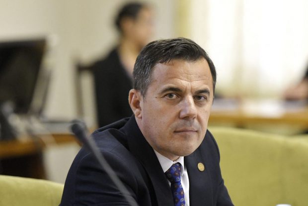 Fostul ministru Ion Ştefan, rănit într-un accident rutier produs în Vrancea