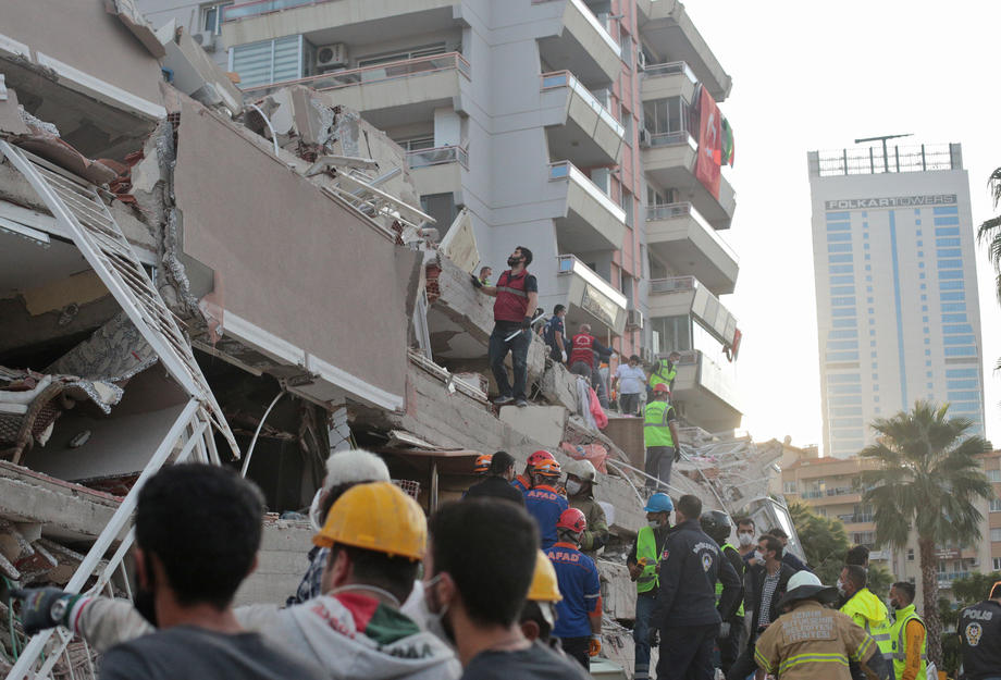 VIDEO |  The balance of the 6.6 magnitude earthquake that struck Turkey and Greece on Friday amounted to 39 dead and 885 injured