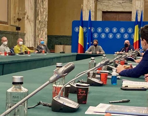 Zbuciumul artiștilor independenți în pandemie. Solistul ”Urma” la întâlnire cu guvernanții și Nicușor Dan: ”Tot noi să venim cu soluții”