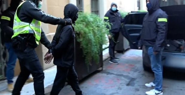 Marocan arestat la Barcelona după ce a salutat decapitarea profesorului Paty în Franța