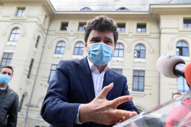 Nicușor Dan, mesaj după ieșirea de la urne: „Am votat pentru dezvoltarea României. Îi îndemn pe români să voteze cu capul”