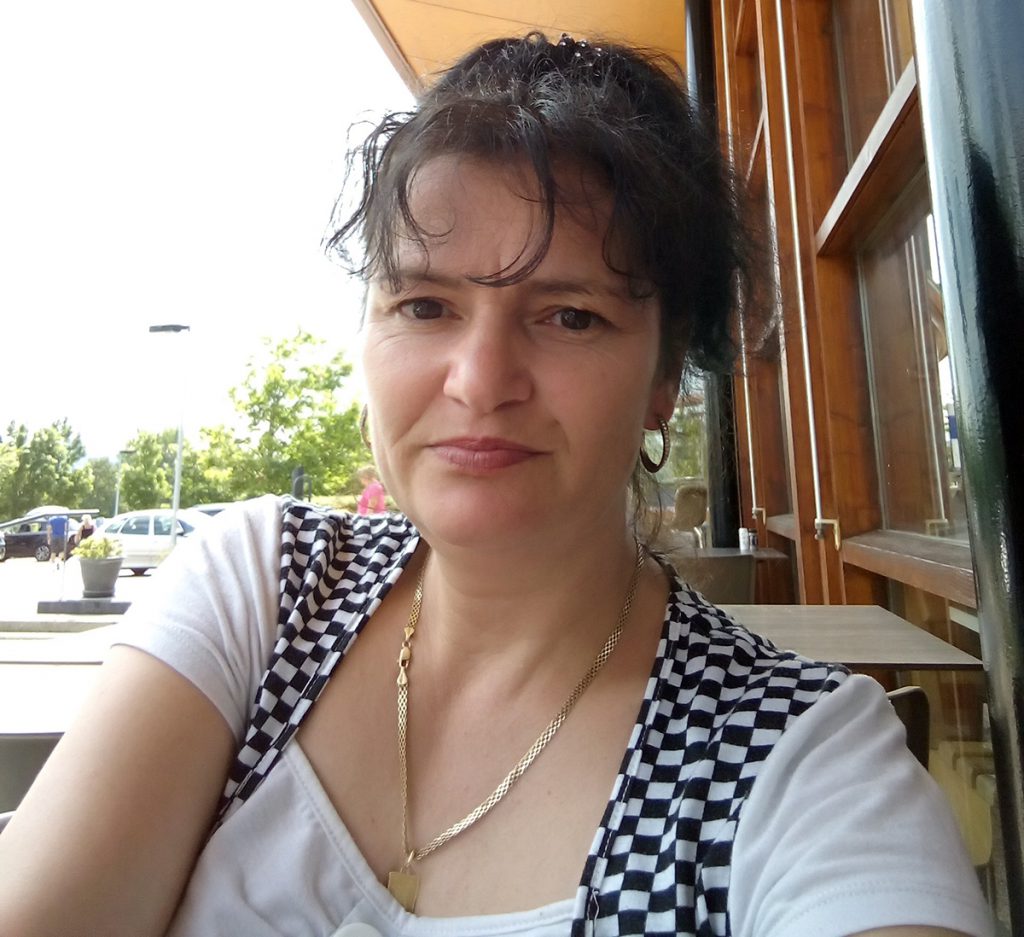 Misterul crimei din apartamentul 7. Anchetatorii au găsit victima snopită în bătaie şi urme de sânge în toată casa, dar legistul a decis că boala a ucis-o!