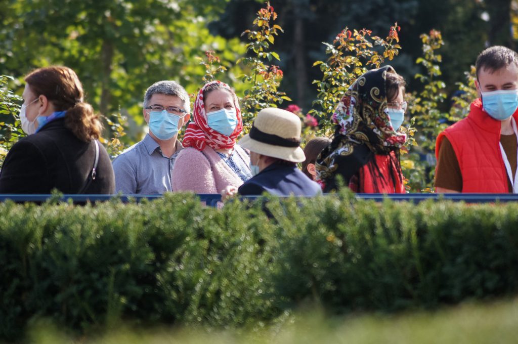 Sociologul Mirel Bănică analizează pelerinajele din România în pandemie: “În ortodoxie, timpul de aşteptare este cel care modelează pelerinul”