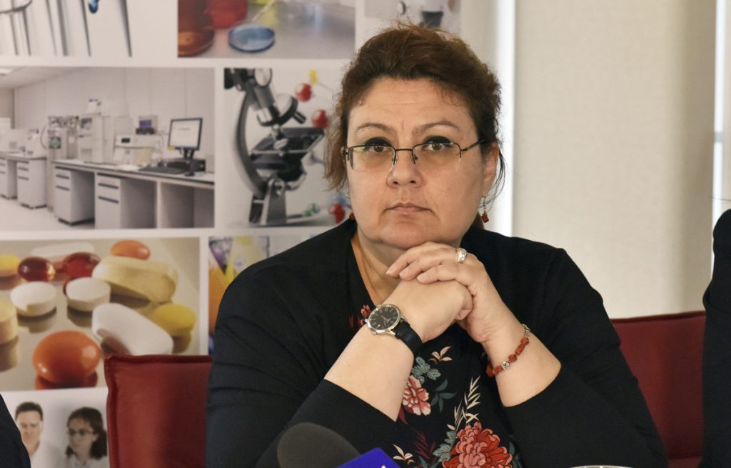 „Medic în sat e unul, posturi TV sunt zece”. 7 medici din rural spun cum se luptă cu dezinformarea și neîncrederea în vaccinul anti-COVID