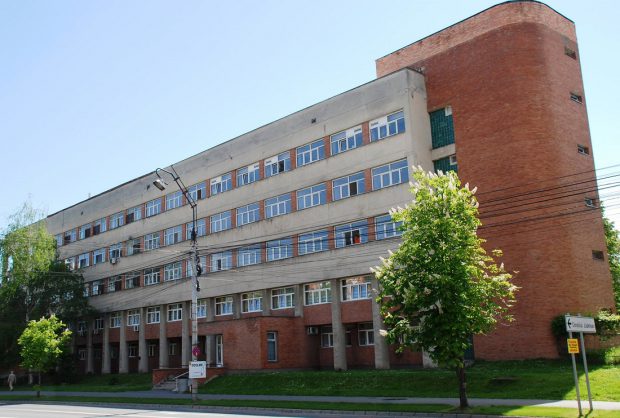 Focar de COVID-19 în secția de Hematologie a Spitalului Județean Sibiu. Patru cadre medicale și zece pacienți sunt infectați