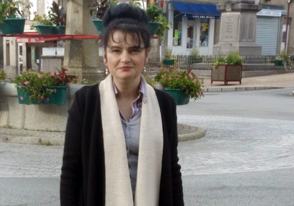 Misterul crimei din apartamentul 7. Anchetatorii au găsit victima snopită în bătaie şi urme de sânge în toată casa, dar legistul a decis că boala a ucis-o!