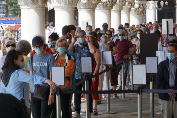 Țările care se confruntau „supraturismul” simt acum lipsa turiștilor. Ghid turistic din Croaţia: „E atmosfera ca în anii ’90, când se desfășura războiul”