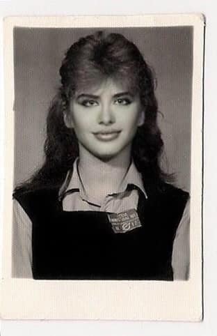 Imagine de senzație cu Loredana Groza de la 22 ani. Cum a pozat diva muzicii românești acum aproape 30 de ani - GALERIE