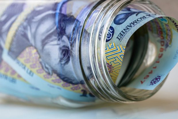 Studiu eJobs: Ce salarii sunt în industria farmaceutică din România