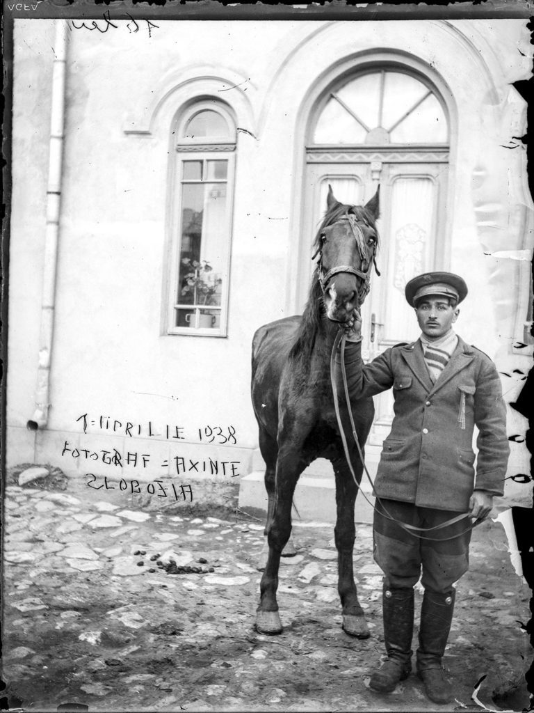 Proiect inedit cu imagini-document lăsate în urmă de sergentul Costică Acsinte, fotograf în timpul Primului Război Mondial