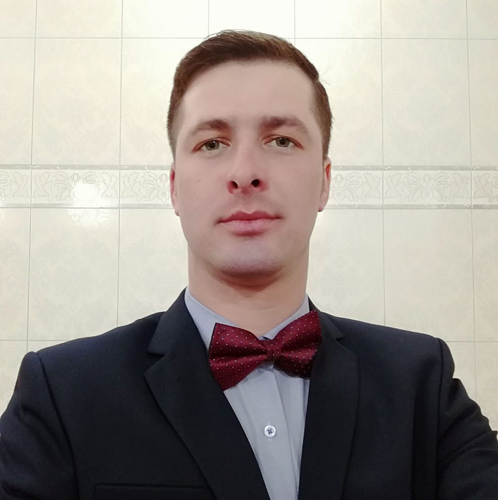 VIDEO | Un fost primar l-a lovit pe fiul unui consilier, deoarece înregistra ședința. „Te calc în picioare dacă mă mai filmezi!”