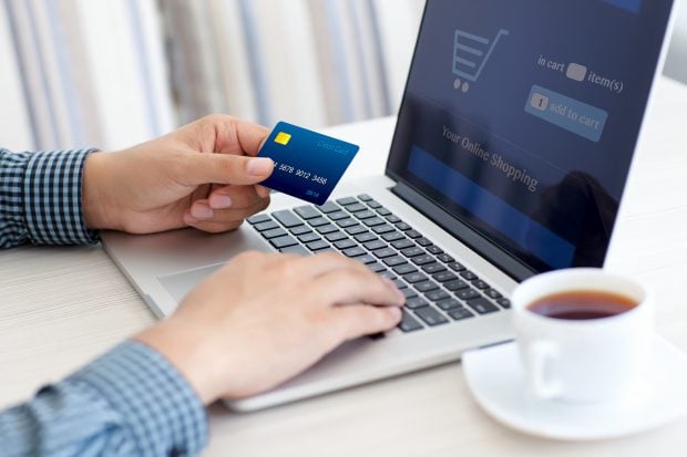 Comerțul online cu alimente  a crescut cu 400% în pandemie. Ce alte produse au cumpărat românii