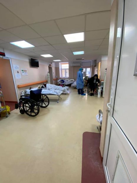 Bolnavi de Covid ținuți pe holuri, la „Matei Balș”. Doctorul Adrian Marinescu: „De săptămâni bune îi tratăm în camera de gardă”