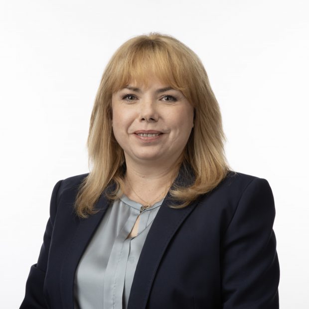 (Publicitate electorală) Anca Dragu, candidată din partea Alianței USR PLUS la Senat: Meritocrația trebuie să ajungă și în politica românească, astfel încât legile votate în Parlament să răspundă nevoilor reale ale societății