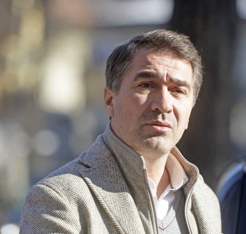 Apele Române, radiografia unei instituții în care PNL și PSD și-au numit alternativ oameni fără competențe în domeniu
