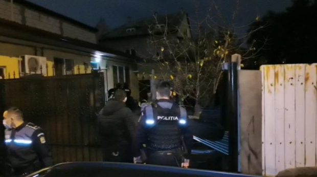Percheziții de amploare. Mascații au descins în 7 județe, în aproape 100 de locații într-un dosar de contrabandă