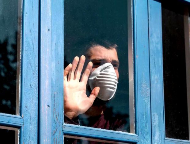 Crucea Roşie ajută cu concentratoare de oxigen pacienţii COVID-19 din Sibiu care sunt tratați acasă