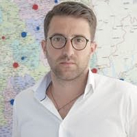 BNR-ul lui Isărescu, contract de curățenie de 1,5 milioane de euro cu firma unde a fost acționar soția fostului ministru al apărării Corneliu Dobrițoiu
