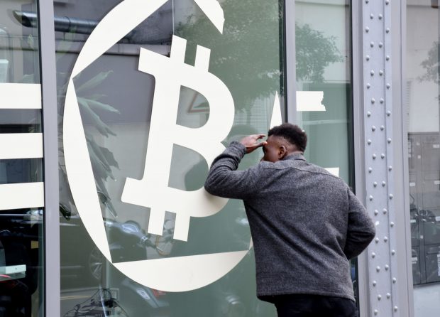 Escrocherii cu bitcoin: „bursele” online de care trebuie să vă feriți. Avertizări la Paris, valabile și la București