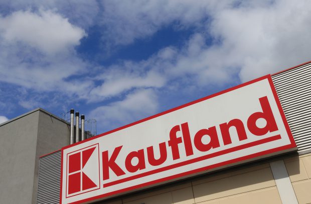 Kaufland anunţă retragerea de la comercializare a unui sortiment de fistic