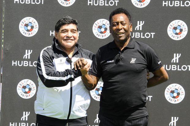 Imaginea virală cu Pele și Maradona. „Într-o zi, sper, vom juca împreună fotbal în Ceruri”
