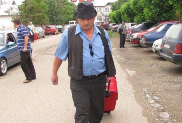 Primul român condamnat pe viață după 1989 a fost reținut din nou, la Iași. Mascații au venit la el acasă