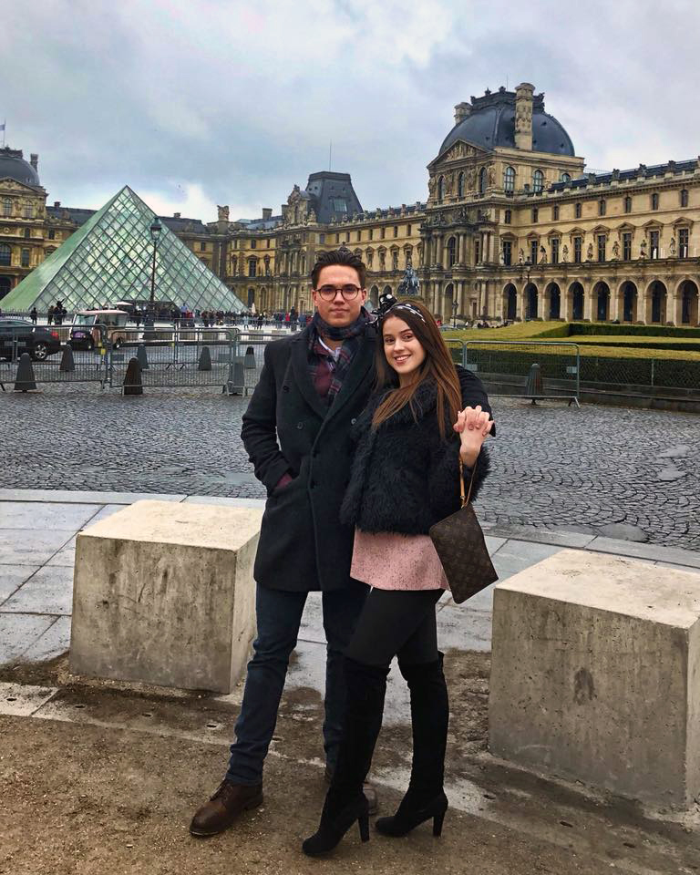 Ivona, alături de iubitul ei, Vlad