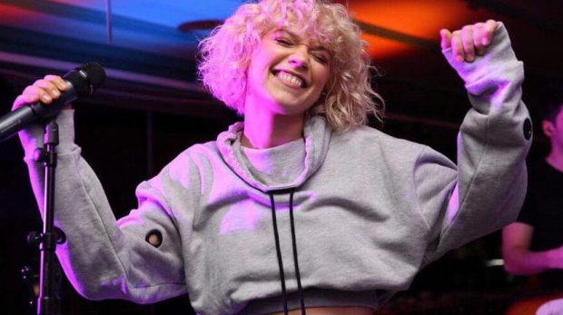 Lori Ciobotaru de la „Vocea României”, însărcinată cu primul copil. Ce fel de relație a existat între artistă și Smiley