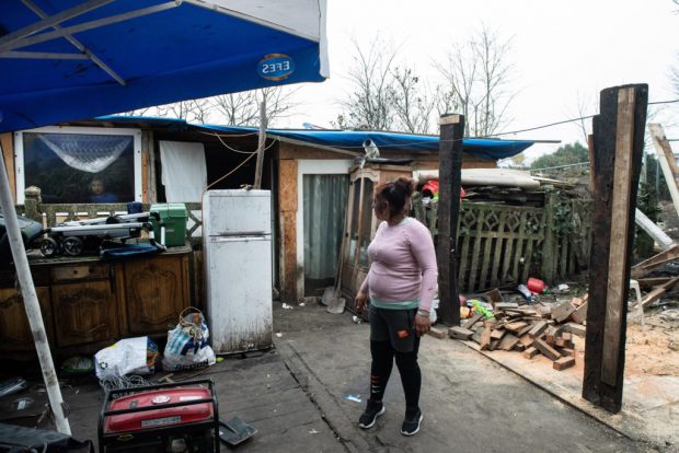 Ultima mahala românească din Gent, de pe strada Asia, distrusă de autoritățile belgiene. 30 de oameni, mulți copii, rămân în frig