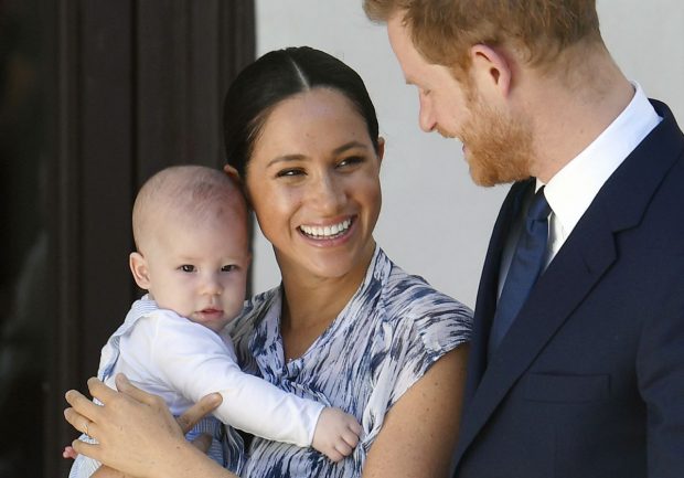 Meghan Markle spune că Palatul Buckingham i-a șters prenumele din certificatul de naștere al fiului său și acuză „The Sun” de clickbait