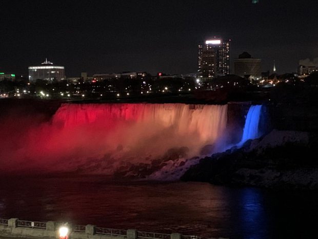 Cascada Niagara va fi iluminată în roşu, galben şi albastru de Ziua Națională a României