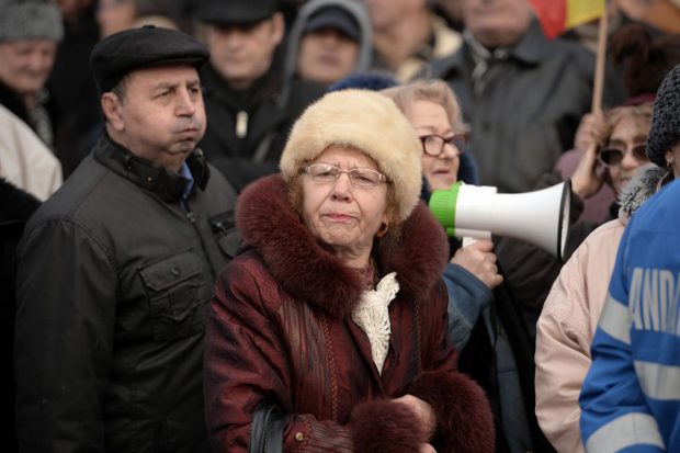 Vârsta de pensionare va crește treptat până la 65 de ani pentru toți românii