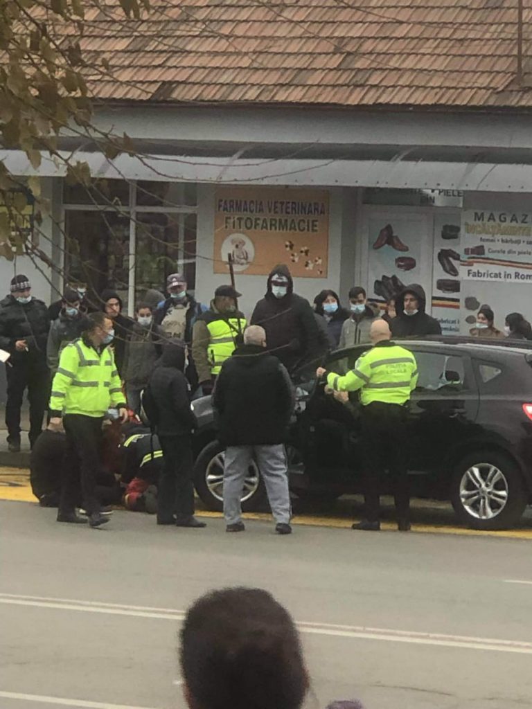 Un angajat al IPJ Maramureș a călcat cu mașina un polițist local care a vrut să-l amendeze