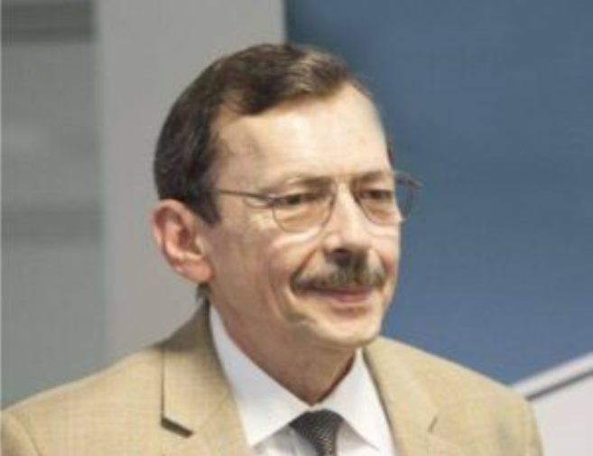 Epidemiologul Emilian Popovici: „Pe o stradă pietonală aglomerată, riscul de expunere este egal cu cel dintr-un spațiu închis”