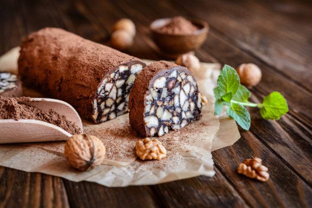 Salam de biscuiți – rețete delicioase pentru masa de sărbători
