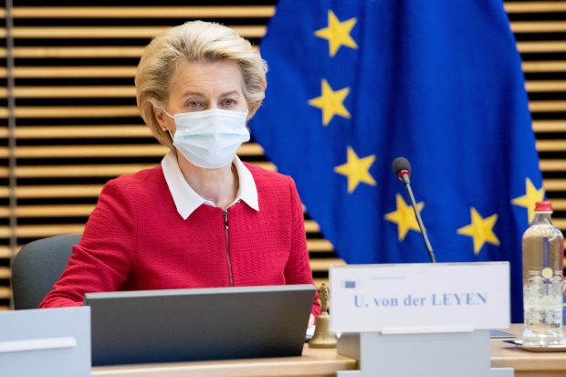 Cum vrea Comisia Europeană să combată discriminarea salarială în funcție de sex