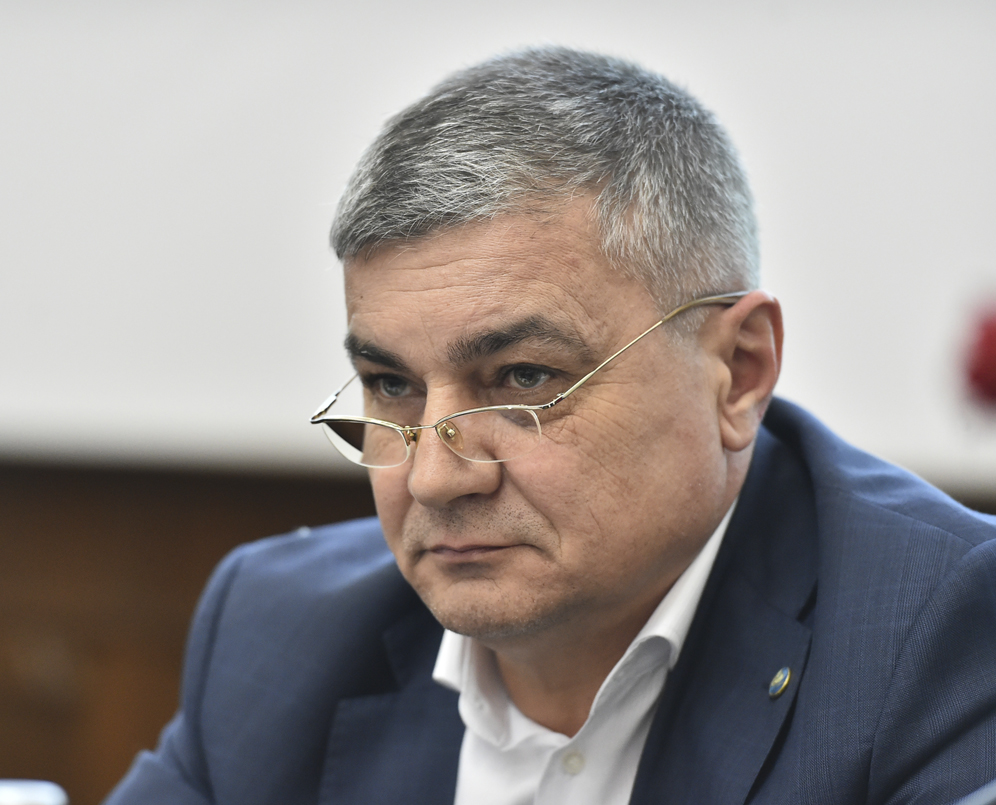 Apele Române, radiografia unei instituții în care PNL și PSD și-au numit alternativ oameni fără competențe în domeniu