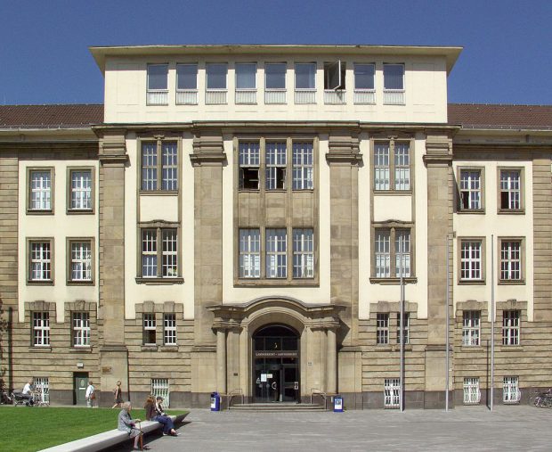 Un proces în care sunt judecați mai mulți mafioți a fost suspendat, după ce unul dintre acuzați s-a infectat cu COVID-19