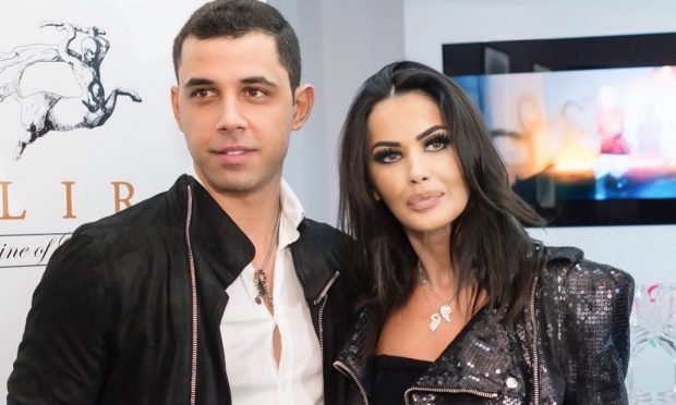 Oana Zăvoranu a vorbit despre problemele din căsnicia cu Alex Ashraf. Cei doi s-au căsătorit în urmă cu 4 ani. „Se pierduse la un moment dat ceva”