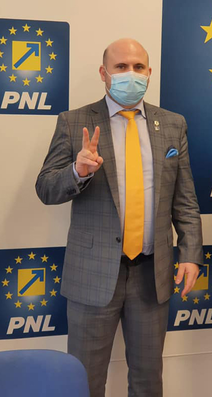 Despre liberalism și asistații social de lux. Cum primesc de la stat politicienii Puterii 100.000 de euro pe an