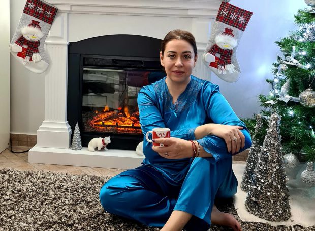 Oana Roman, Crăciun alături de fiica ei, după ce Marius Elisei a plecat de acasă. „Anul ăsta Isa nu a prea vrut să stea la poze”