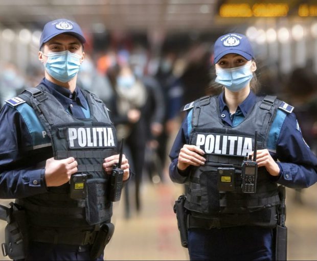 Amenzi de peste 1,2 milioane de lei, în ultimele 24 de ore, pentru nerespectarea măsurile de restricție. Mii de români, sancționați pentru nepurtarea măștii