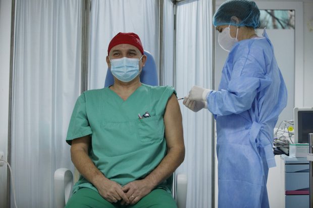Eficacitatea vaccinurilor anti-COVID-19 asupra tulpinilor mutante ale virusului