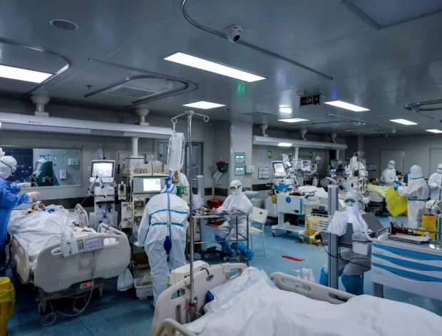 Marea Britanie înregistrează un nou record de bolnavi cu COVID-19, după apariția noii tulpini: Peste 50.000 de cazuri în 24 de ore