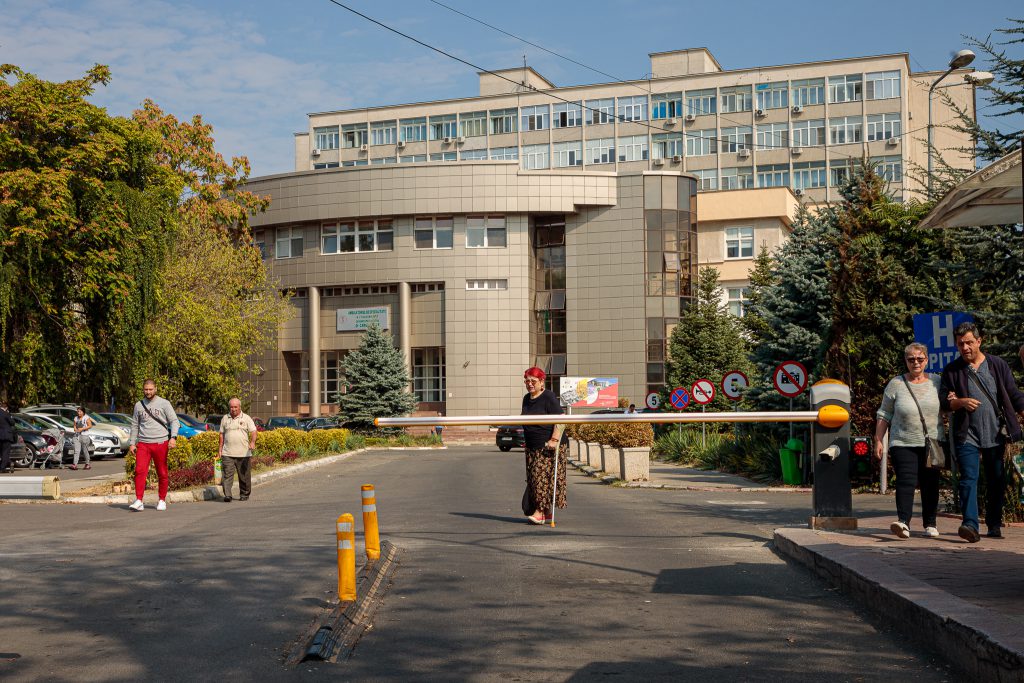 Un bărbat a murit la 49 de ani, după ce s-a negativat la COVID și a luat 4 infecții nosocomiale pe care Spitalul Militar Central nu le-a declarat