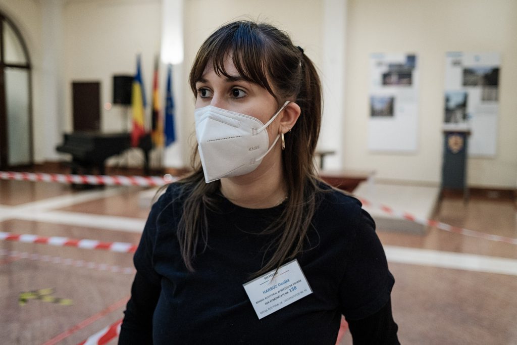 Tinerii români care s-au implicat în organizarea alegerilor la Berlin: „Nouă ne merge bine aici; nu putem să-i lăsăm pe cei de acasă de izbeliște”