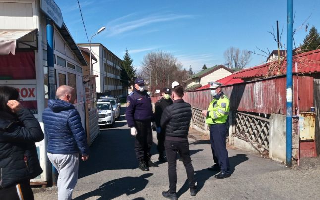 Un bărbat din Pitești și-a dat soția venită din Italia afară din casă, de frică să nu intre cu ea în izolare